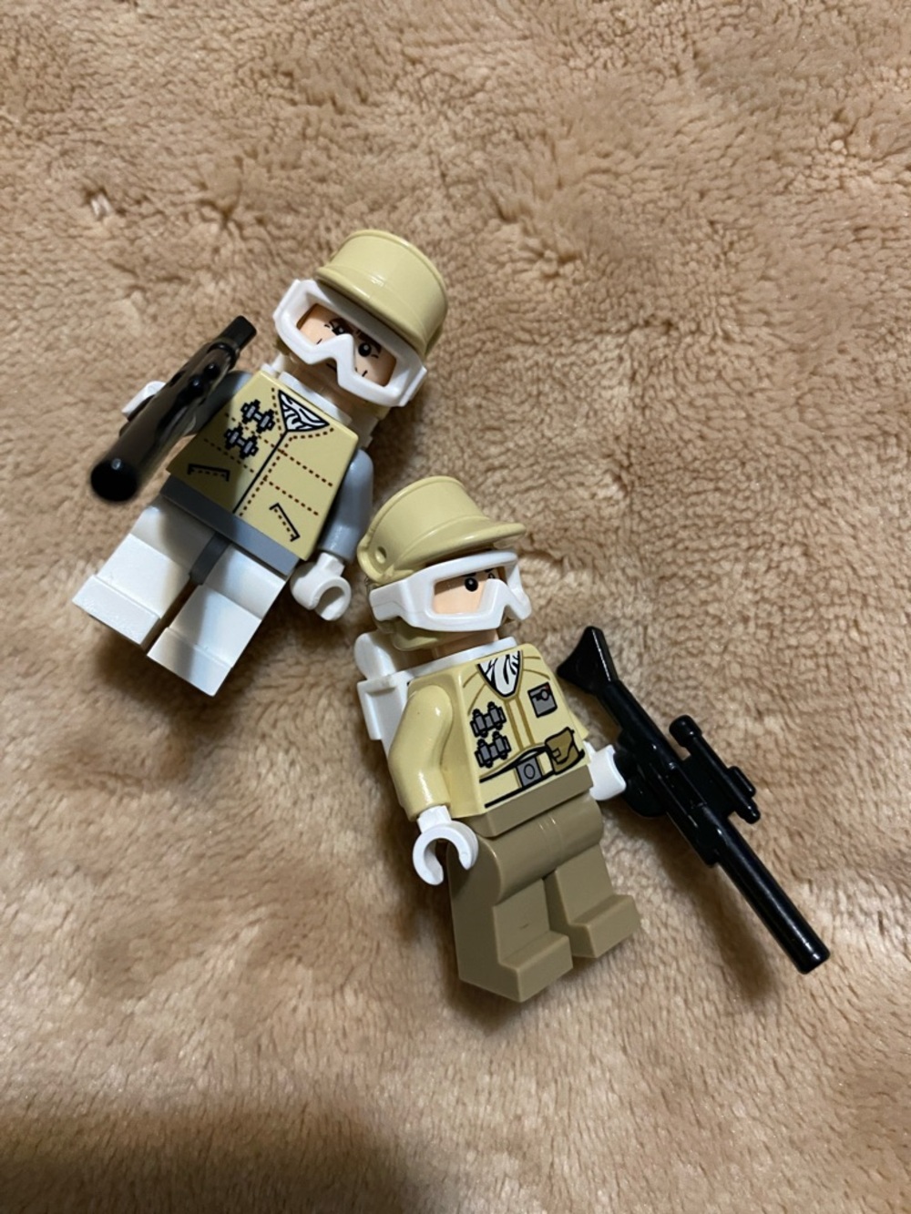 Lego Star Wars Hoth Minifigures with Helmets and Rifles